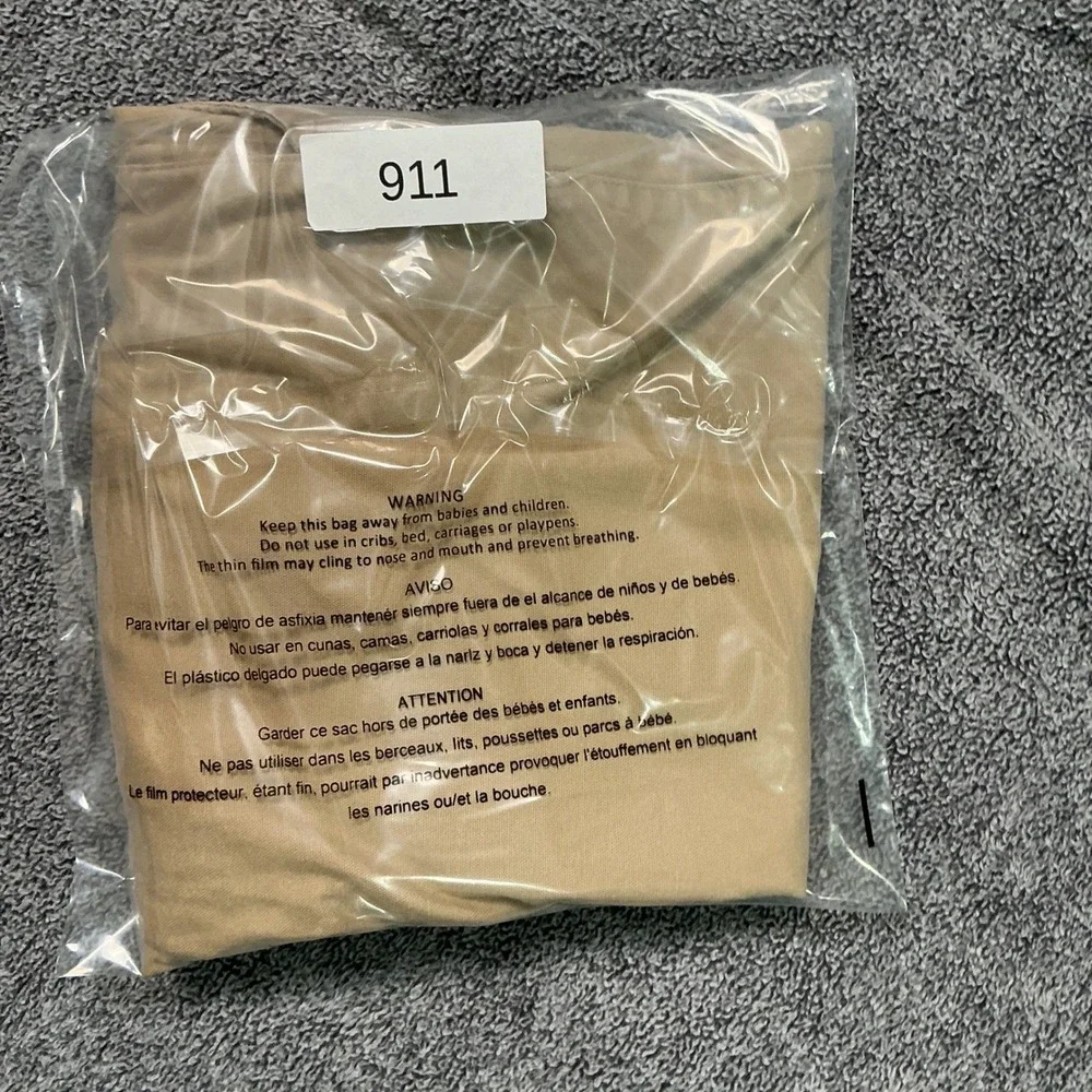 Tommy Bahama Mens Khaki Chino Shorts Tan Cotton Blend Size 34 Flat Front Casual